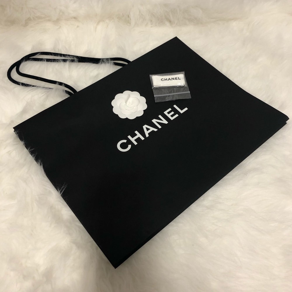 Authentic Beautiful Chanel Gift Bag